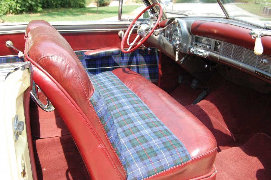  Chrysler New Yorker Convertible 1951 года  (фото 4 из 9)